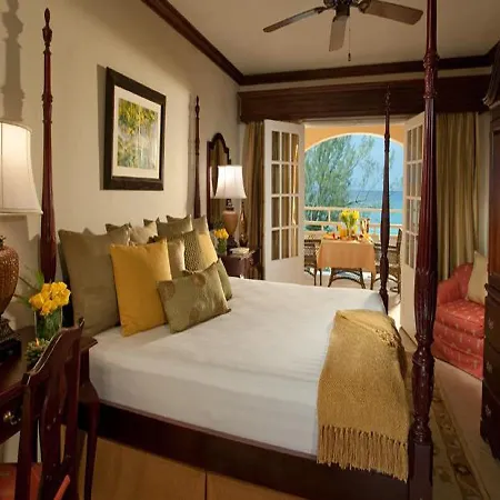 Sandals Inn All Inclusive - Couples Only (Adults Only)